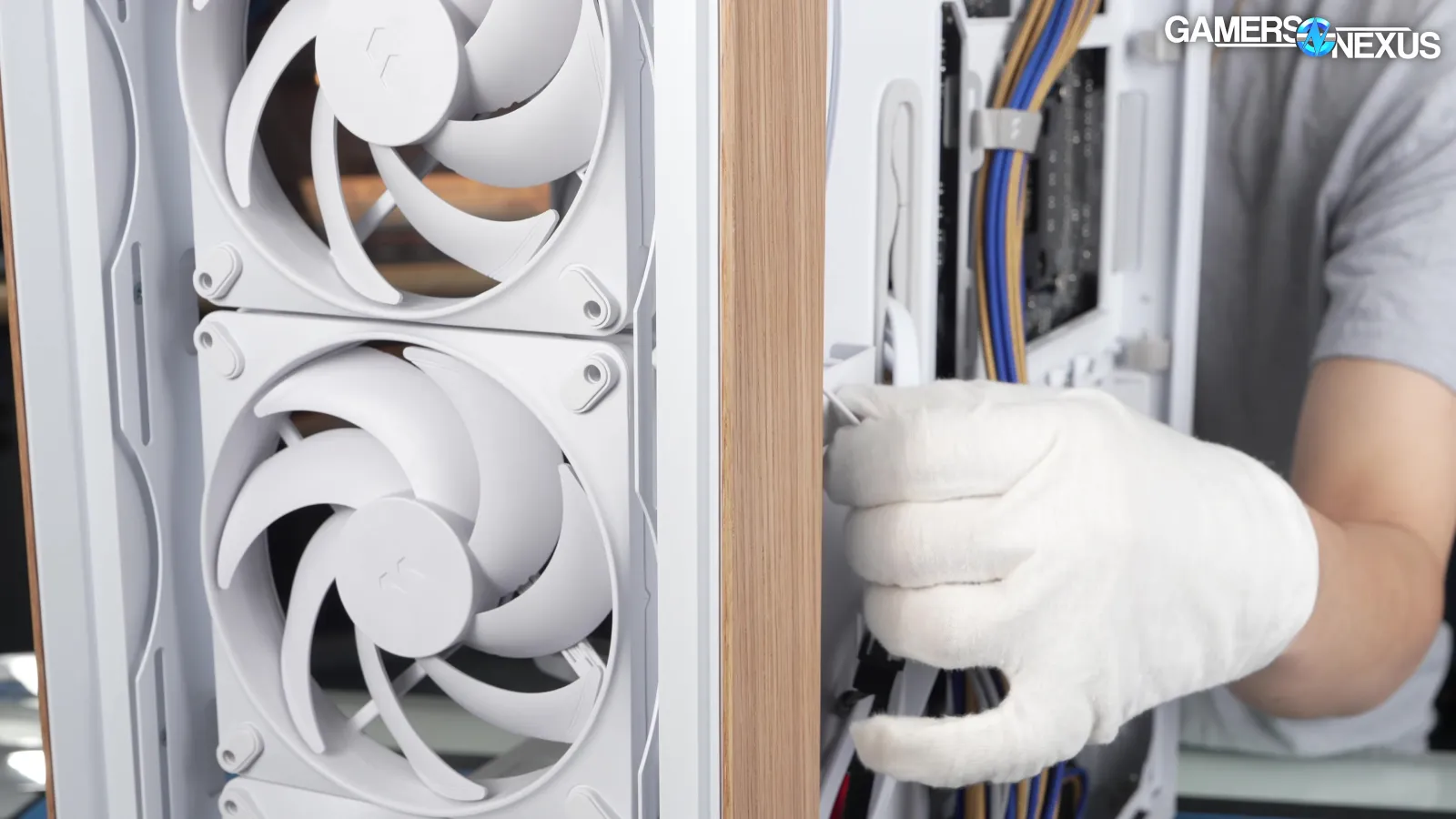 Fractal Summit Case 52